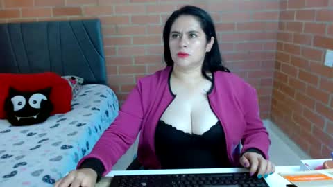 paula__117 online show from July 2026 07:18:02 PM