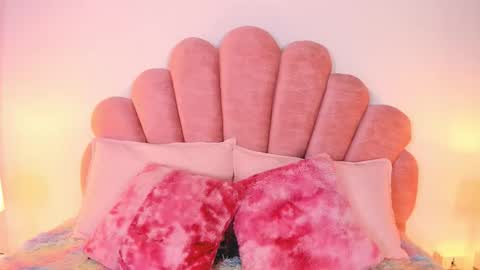 Paula   online show from March 2026 11:02:01 AM