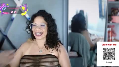 Paula online show from November 2025 03:54:02 PM