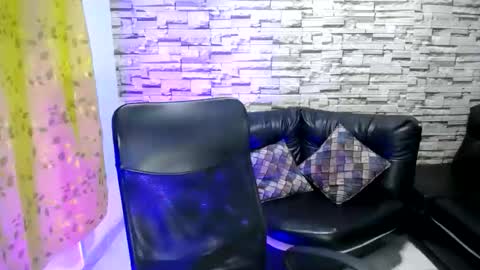 paula ross online show from June 2026 01:00:01 AM