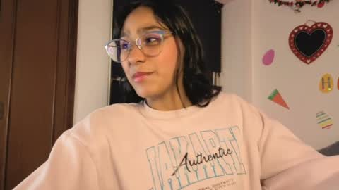 Paula  online show from April 2026 02:11:02 AM