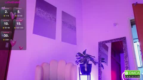 Paula Toro  online show from April 2026 11:13:01 AM