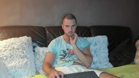 paulblack021 online show from October 2025 08:49:02 PM