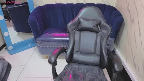Snapshot of paulette_v chatting on September 2025 01:02:01 PM Live 800am 200pm COLOMBIAN HOUR online show from September 2025 01:02:01 PM