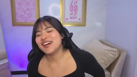 Snapshot of paulette_v chatting on February 2026 01:36:01 PM Live 800am 200pm COLOMBIAN HOUR online show from February 2026 01:36:01 PM