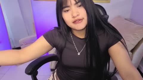 Snapshot of paulette_v chatting on February 2026 01:12:02 PM Live 800am 200pm COLOMBIAN HOUR online show from February 2026 01:12:02 PM