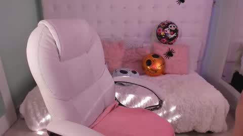 paulha_miller online show from October 2025 01:07:01 PM