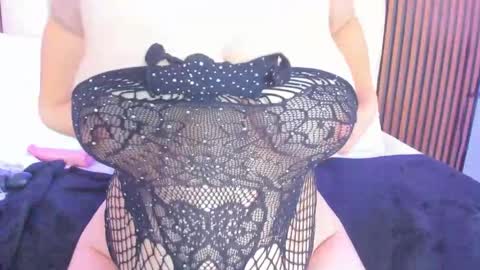 Snapshot of paulina__rose chatting on June 2026 02:33:01 PM paulina online show from June 2026 02:33:01 PM