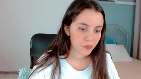 Paulina online show from November 2025 09:04:01 PM