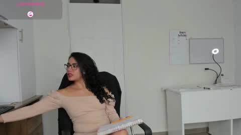 paulina online show from October 2025 07:27:01 PM