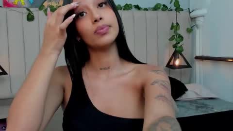 PAULINA  online show from November 2025 10:32:02 PM