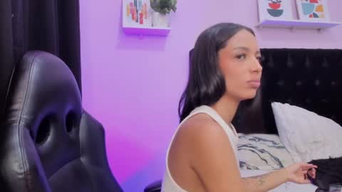 PAULINA  online show from April 2026 08:39:01 PM