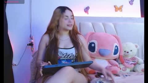 Pau online show from May 2026 04:07:01 AM