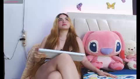 Pau online show from July 2026 06:56:01 PM