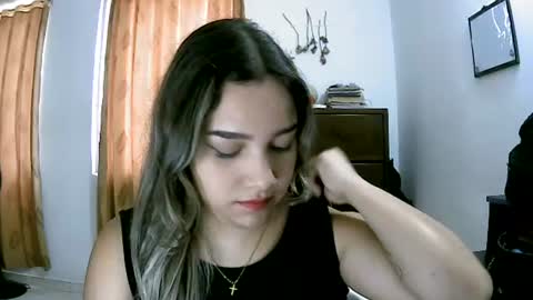 Snapshot of paulina_x_x chatting on June 2026 09:50:01 PM paulina_x_x online show from June 2026 09:50:01 PM