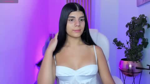 Snapshot of paulinabelle chatting on February 2025 04:35:02 AM Paulina Belle online show from February 2025 04:35:02 AM