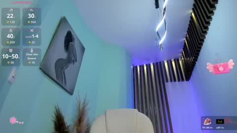 Paulina Belle online show from October 2025 03:25:01 PM