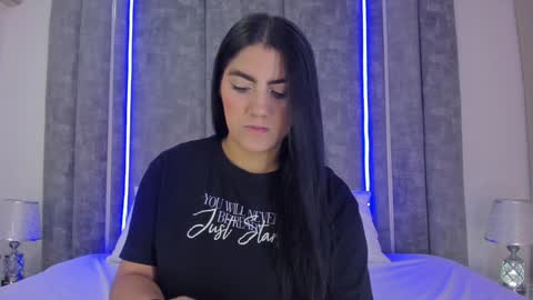 Paulina online show from December 2024 11:15:01 AM