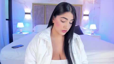 Paulina online show from February 2026 11:37:02 AM