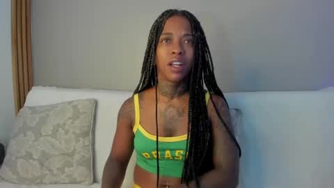 Pauline online show from September 2025 01:42:02 AM