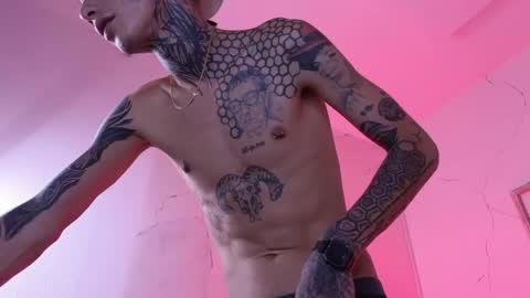 Paulo online show from April 2026 10:01:02 PM