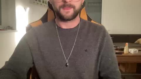 love bush online show from October 2025 04:50:01 PM