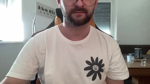 love bush online show from October 2025 08:48:01 AM