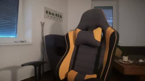 love bush online show from July 2026 06:22:01 PM