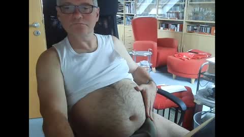 Snapshot of pavlovsdog2006 chatting on December 2024 09:11:01 AM Pavlov aka Peter online show from December 2024 09:11:01 AM