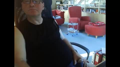 Snapshot of pavlovsdog2006 chatting on February 2026 09:15:01 AM Pavlov aka Peter online show from February 2026 09:15:01 AM