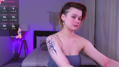 peach_avalanche online show from September 2025 08:43:01 PM