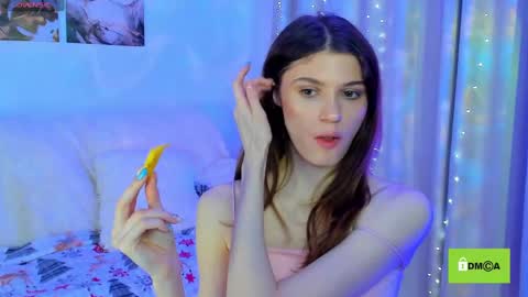 Snapshot of peach_mila chatting on January 2025 04:04:02 PM your love online show from January 2025 04:04:02 PM