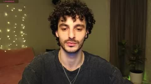 Snapshot of peachcreamcouple chatting on November 2025 12:32:01 AM Lexy Peach online show from November 2025 12:32:01 AM