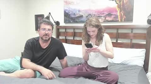 Peaches  Cupcake Rachel and Bryce online show from January 2026 01:32:01 AM