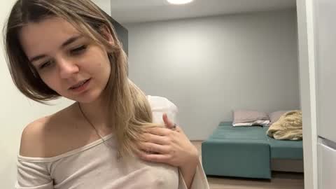 Peachy online show from April 2026 06:10:01 PM