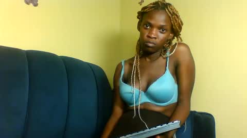 peachie online show from September 2025 09:47:02 PM