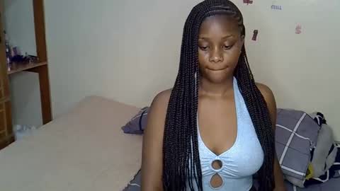 peachysparkel online show from April 2026 07:27:01 PM