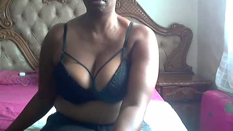 pearassmmm online show from February 2025 11:09:02 AM