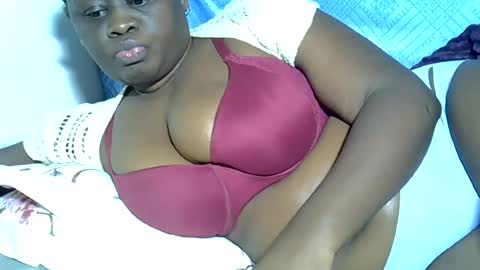 Snapshot of pearl_33 chatting on June 2026 02:03:01 AM Keci online show from June 2026 02:03:01 AM