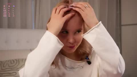 Lily online show from April 2026 03:19:01 AM