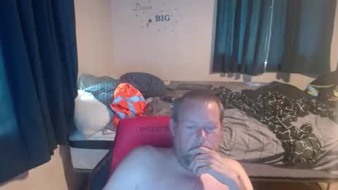 pecker40 online show from April 2026 10:18:01 PM