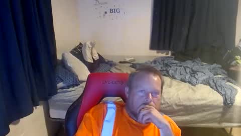 Snapshot of pecker40 chatting on May 2026 02:06:01 AM pecker40 online show from May 2026 02:06:01 AM
