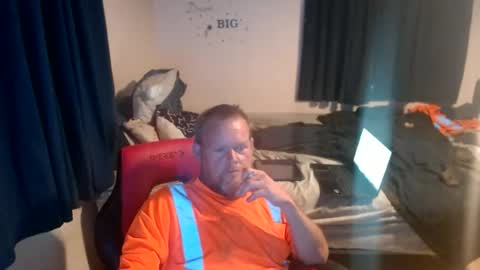 Snapshot of pecker40 chatting on June 2026 12:28:02 AM pecker40 online show from June 2026 12:28:02 AM