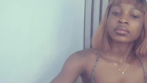 Snapshot of peetyface chatting on October 2025 10:12:02 AM Lizzy online show from October 2025 10:12:02 AM