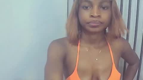 Snapshot of peetyface chatting on October 2025 01:53:02 PM Lizzy online show from October 2025 01:53:02 PM