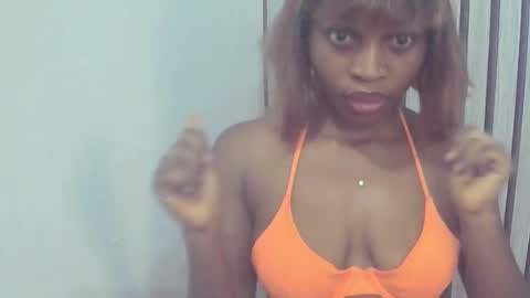 Snapshot of peetyface chatting on October 2025 01:59:02 AM Lizzy online show from October 2025 01:59:02 AM