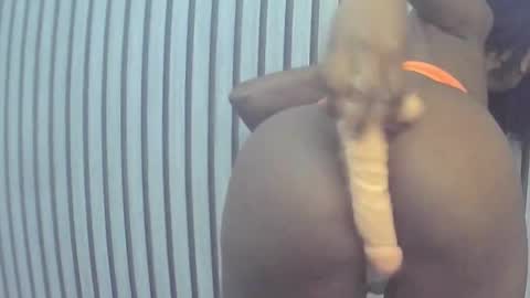 Snapshot of peetyface chatting on October 2025 07:02:01 PM Lizzy online show from October 2025 07:02:01 PM