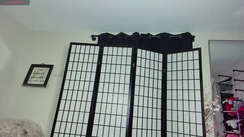 Tiffany Von-Pierre online show from December 2024 05:16:01 AM