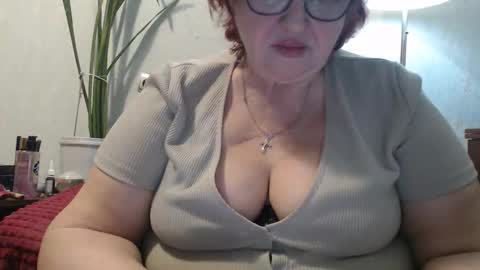 Snapshot of peggysoft chatting on April 2026 11:39:02 PM PeggySoft online show from April 2026 11:39:02 PM