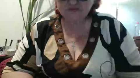 Snapshot of peggysoft chatting on May 2026 07:00:01 PM PeggySoft online show from May 2026 07:00:01 PM